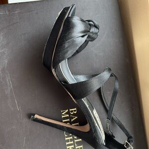 Bradley Mischka 4.5 inches shoe. Satin